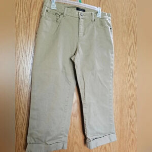 Chaps Capris sz 4